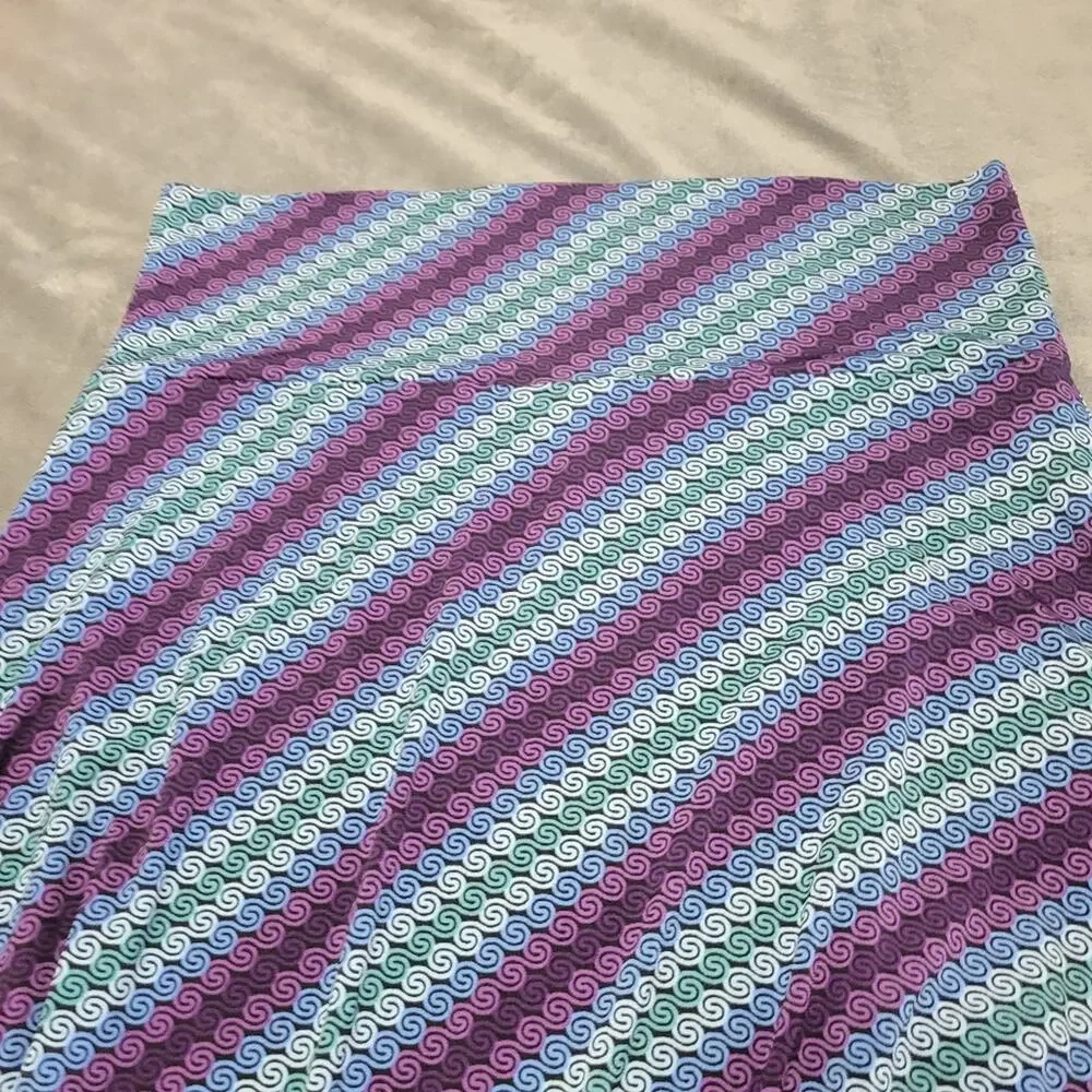 LULAROE Skirt Womens Large Blue Purple Striped‎ Comfort Strech Pull On Geometric
